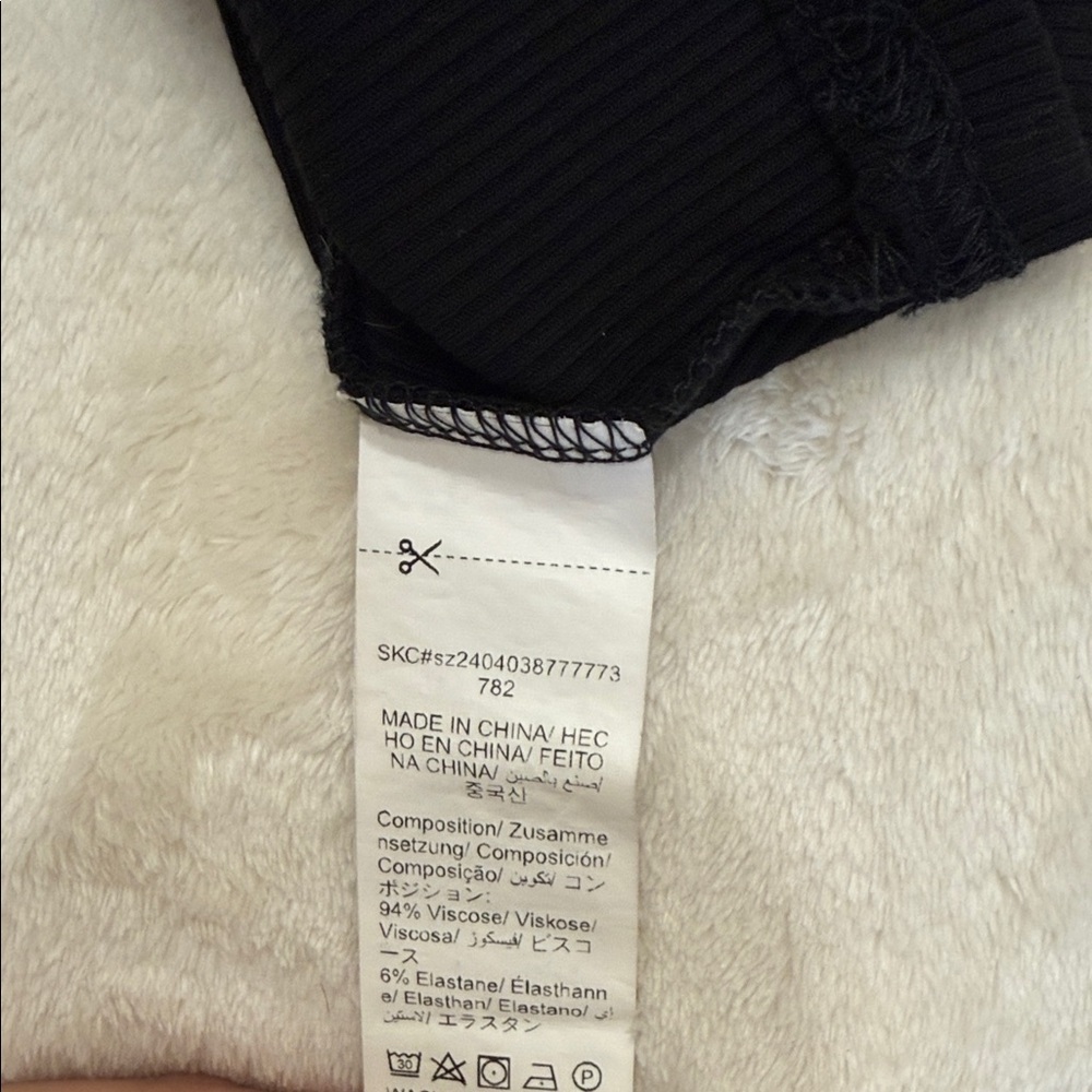 SHEIN Black Tank Top with White Trim Size L / Large - Picture 4 of 4